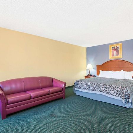 Blue Way Inn & Suites Wichita East 外观 照片